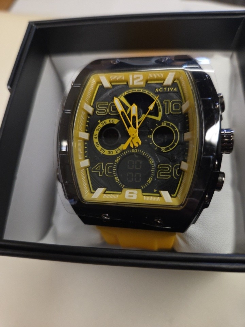 Activa X Invicta Acw 8109-003 Men's Yellow Sport Chronograph Watch